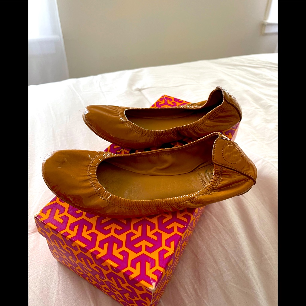 Pretty Patent Leather Tory Burch Flats!